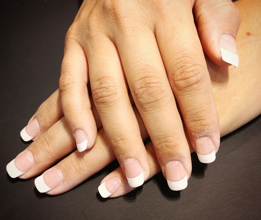 Ongles maily | 3333 Rue du Carrefour Entrée 4, À côté d, Ardene, Quebec City, QC G1C 5R9, Canada | Phone: (418) 660-8228