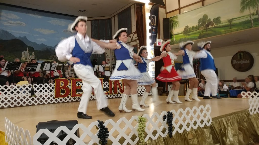 German Society of Winnipeg/Schnitzelhaus Winnipeg | 121 Charles St, Winnipeg, MB R2W 4A6, Canada | Phone: (204) 589-7724