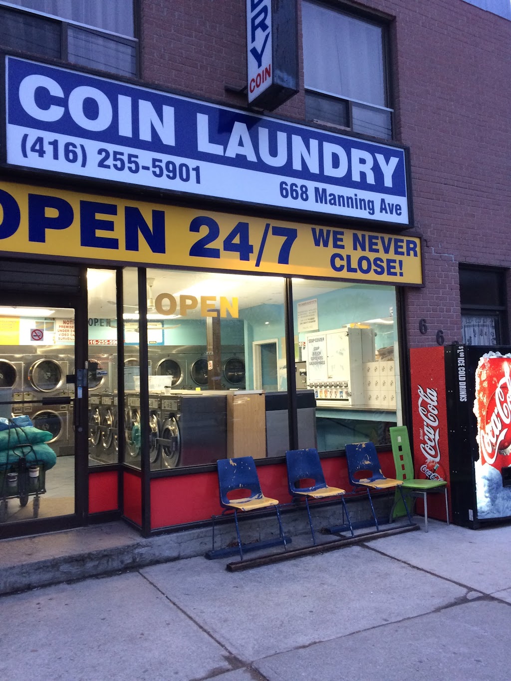 24 Hour Coin Laundromat | laundry | 668 Manning Ave, Toronto, ON M6G 1L2, Canada | 4165160725 OR +1 416-516-0725