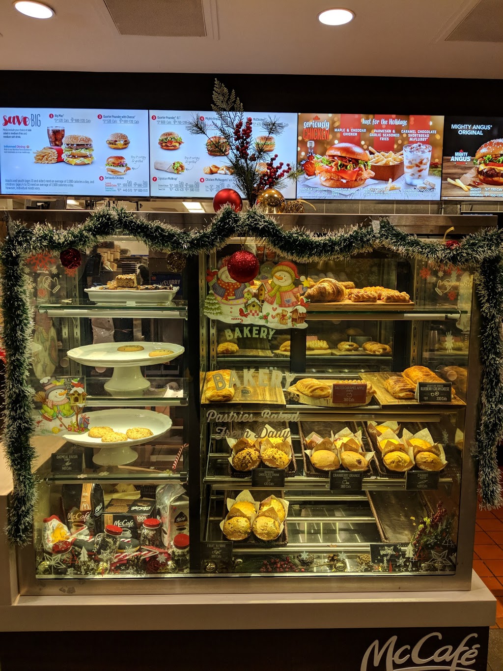 McDonalds | 3045 Pembina Hwy, Winnipeg, MB R3T 5H5, Canada | Phone: (204) 949-6083
