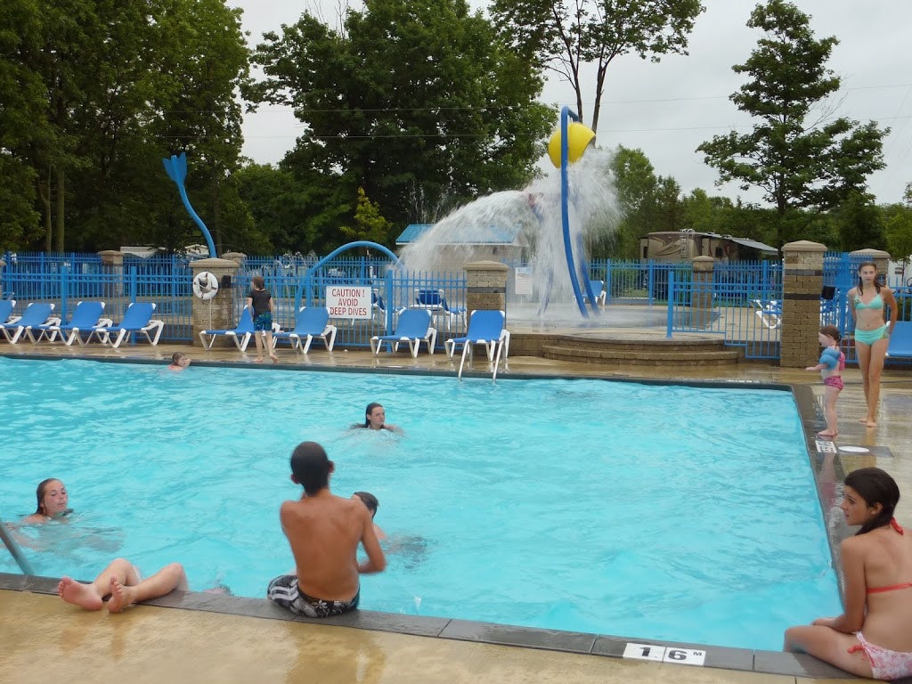 Quintes Isle Campark | 237 Salmon Point Rd, Cherry Valley, ON K0K 1P0, Canada | Phone: (613) 476-6310