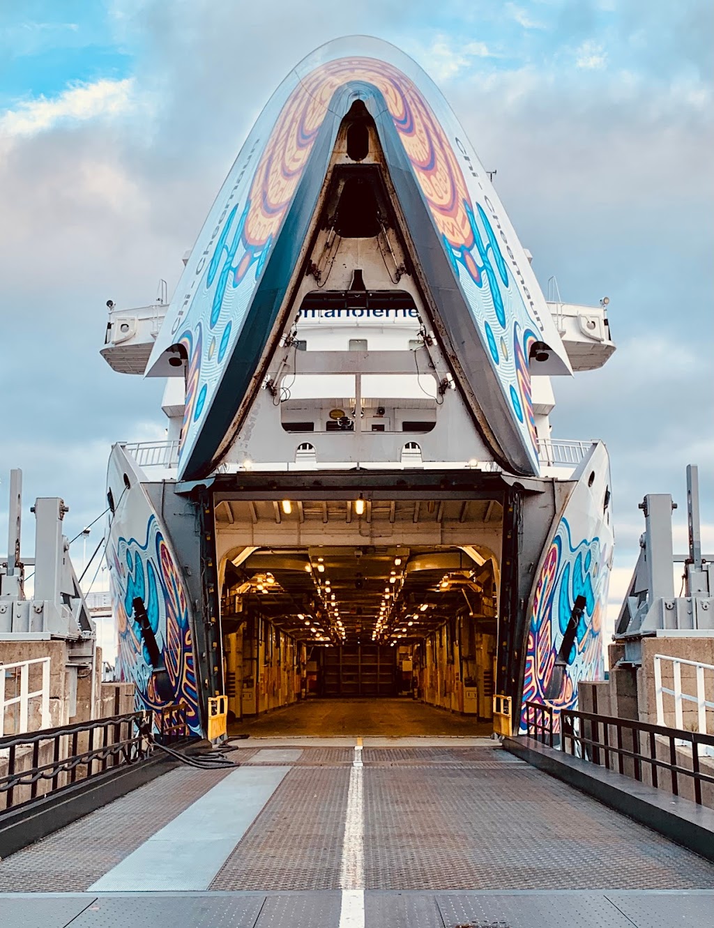 Tobermory to South Baymouth Ferry | Ferry Ramp, Tobermory, ON N0H 2R0, Canada | Phone: (800) 265-3163