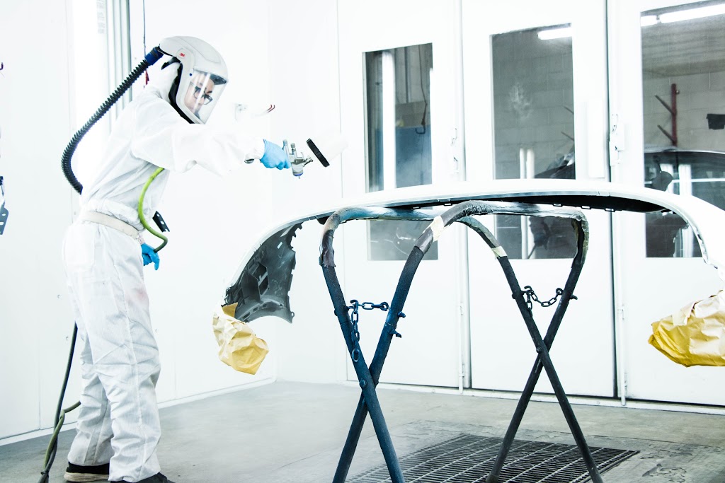 Focus Autobody & Glass | 30 Stapleton St, Winnipeg, MB R2L 2E2, Canada | Phone: (204) 667-2745