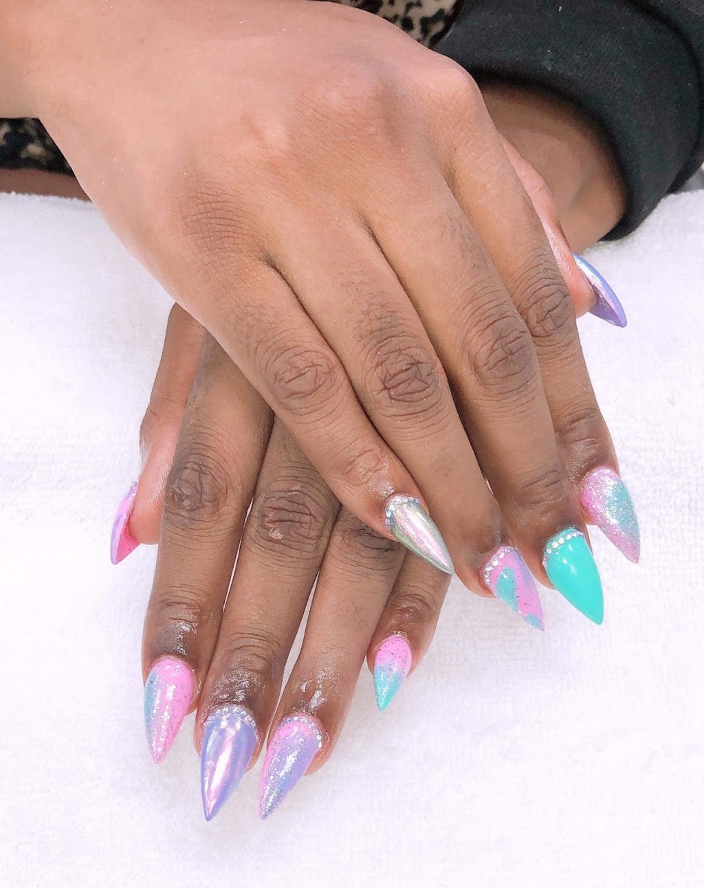 HALEY NAILS & SPA | 2965 Islington Ave, North York, ON M9L 2K8, Canada | Phone: (416) 748-1708