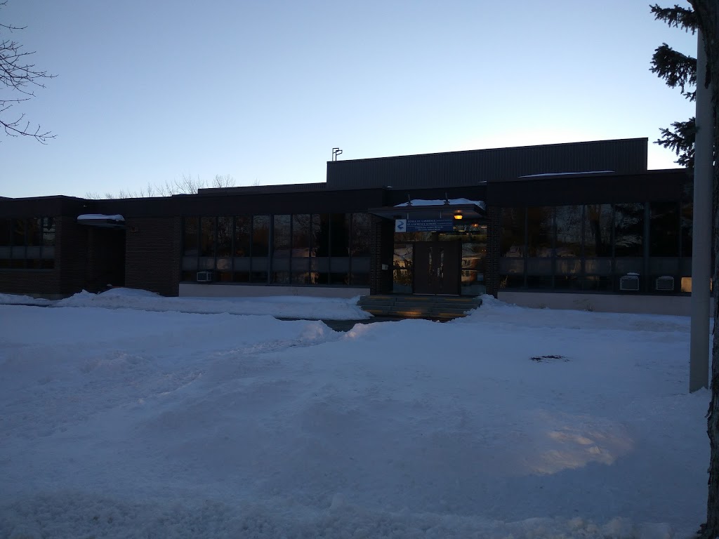 École Saint-Lawrence | 148 Boulevard Champlain, Candiac, QC J5R 3T2, Canada | Phone: (450) 550-2500