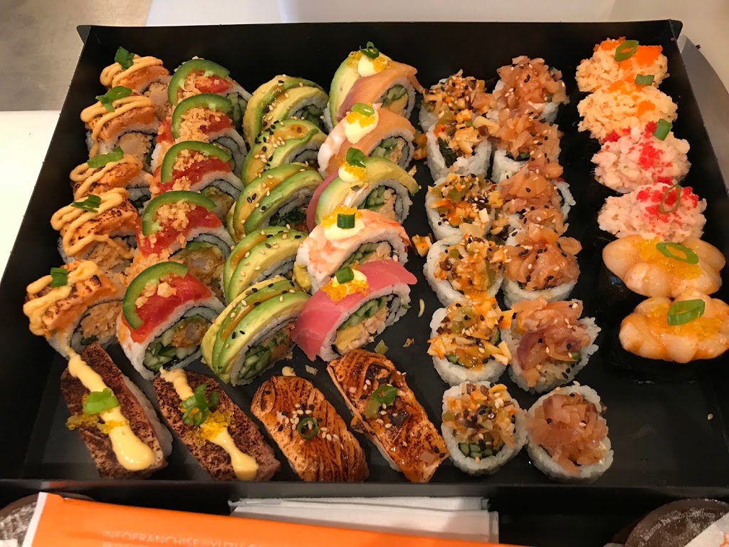 Yuzu sushi | 884 Boulevard Yvon-LHeureux N, Beloeil, QC J3G 2C9, Canada | Phone: (450) 464-7171