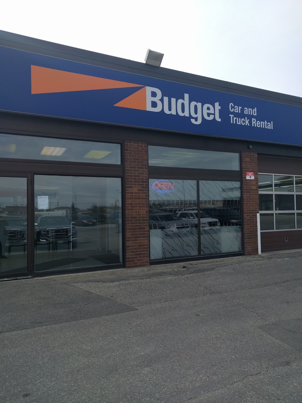 Budget Car & Truck Rental | 1100 Templeton Ave Unit 3, Winnipeg, MB R2P 0G2, Canada | Phone: (204) 953-1150