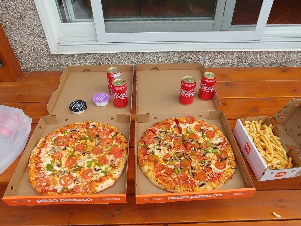 Pizza Pizza | 240 Boulevard Curé-Labelle, Sainte-Rose, QC H7L 3A2, Canada | Phone: (514) 737-1111