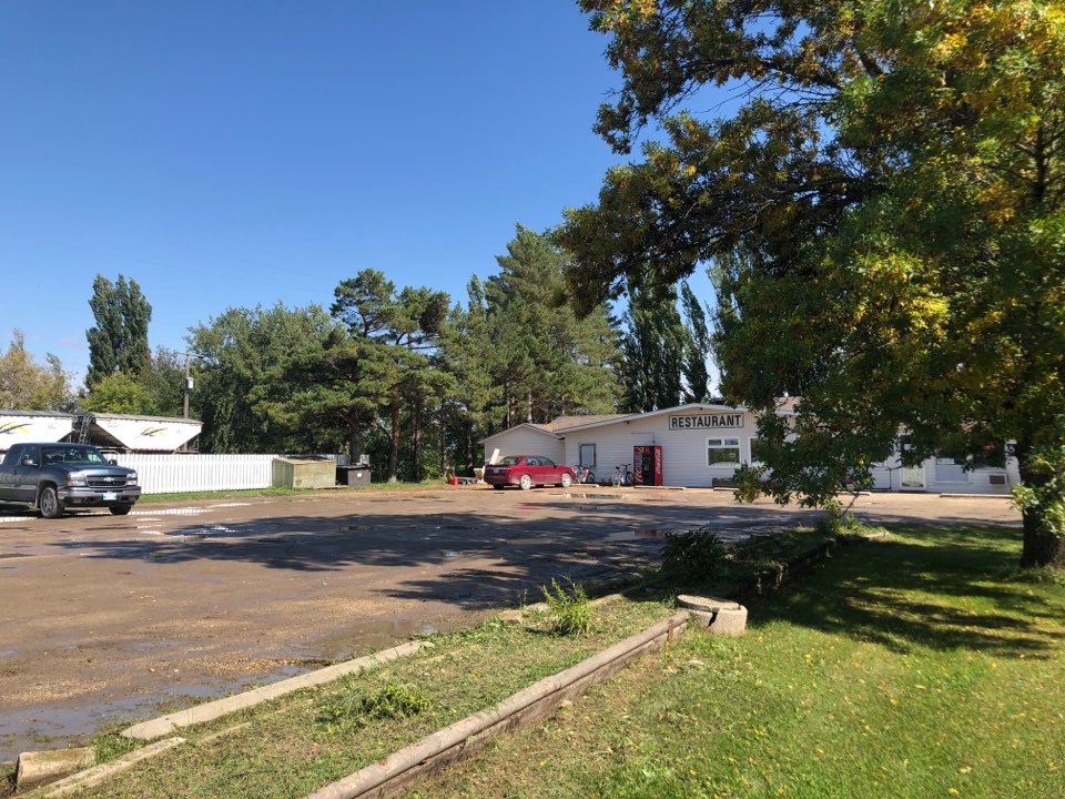 Four Winds Motel & Restaurant | 6163 MB-30, Altona, MB R0G 0B0, Canada | Phone: (204) 324-5305