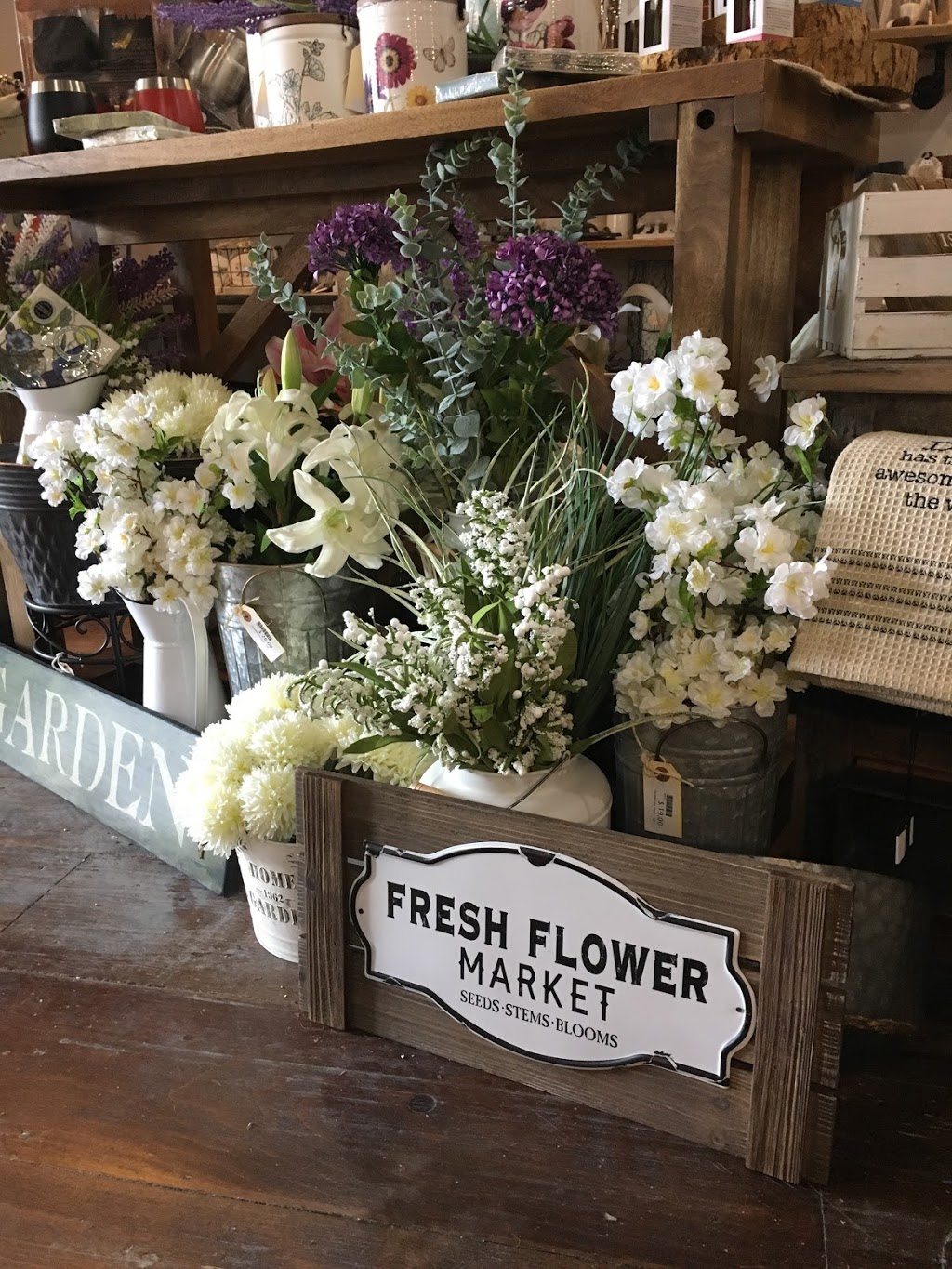 The Cozy Home | 29 Queen St, Lakefield, ON K0L 2H0, Canada | Phone: (705) 651-1200