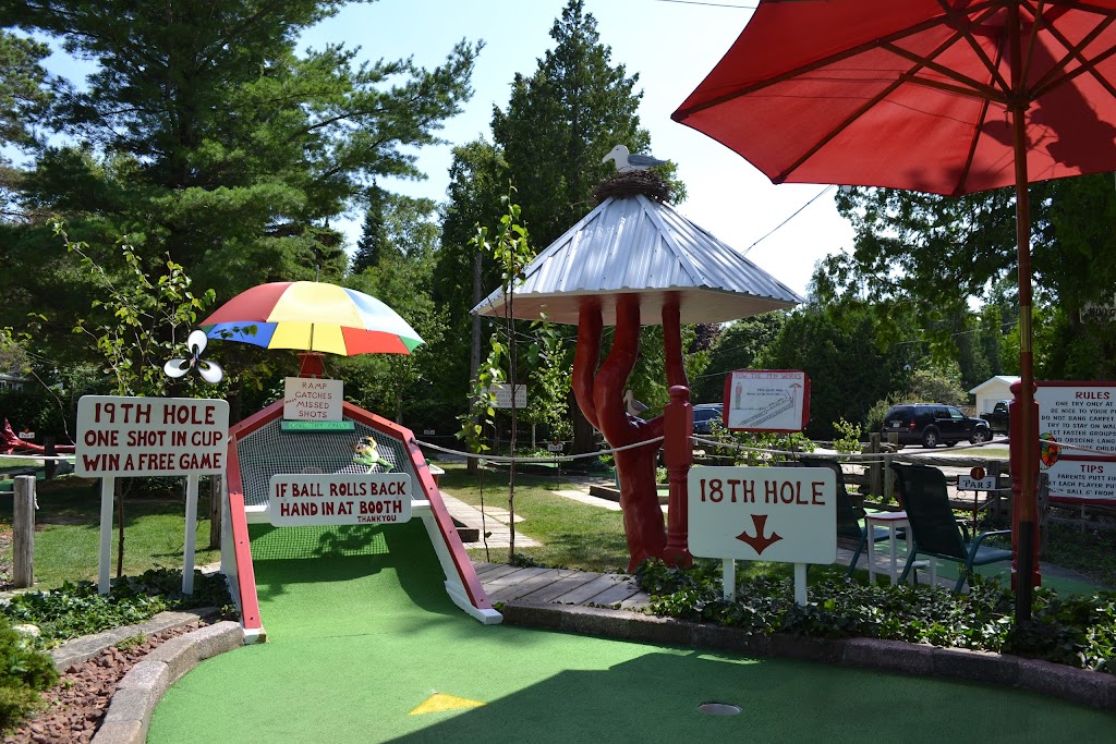 Putterama Mini Golf | 203 3rd Ave S, Sauble Beach, ON N0H 2G0, Canada | Phone: (519) 831-8364