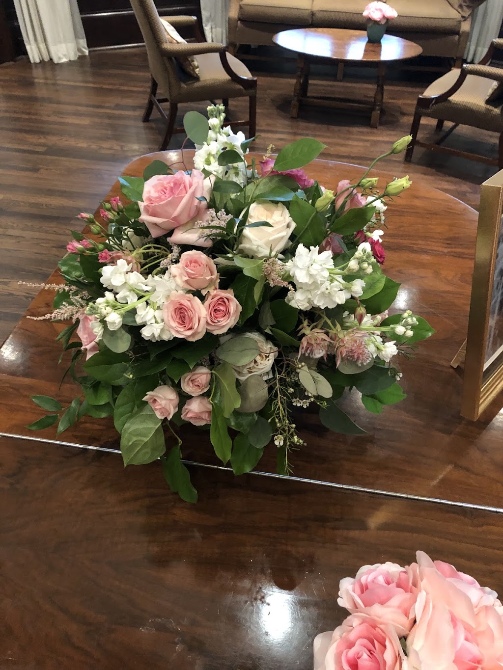 Flowers in West Hill | 4518 Kingston Rd, Scarborough, ON M1E 2N8, Canada | Phone: (416) 873-7783