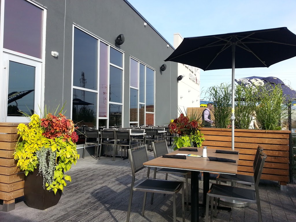 Moxies Grill & Bar | restaurant | 182 Chain Lake Dr, Halifax, NS B3S 1C5, Canada | 9024448080 OR +1 902-444-8080