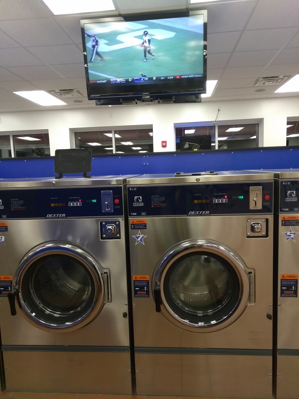 Porter Avenue Coin Laundry | 136 Lakeview Ave, Buffalo, NY 14201, USA | Phone: (716) 424-0034