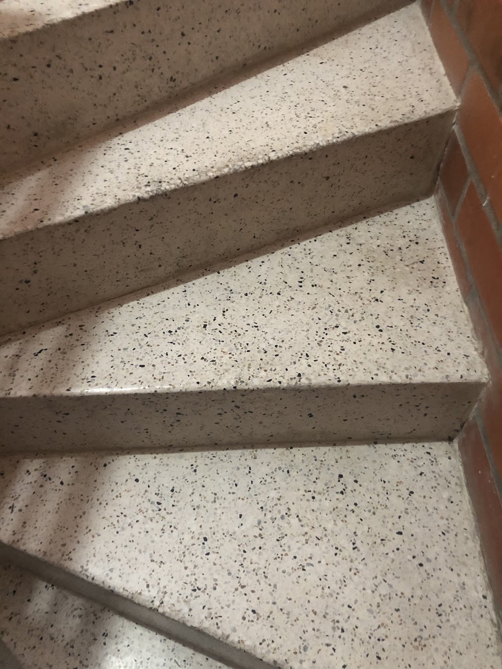 V.L.construction clean services ltd | 55 Skyview Link NE, Calgary, AB T3N 1P6, Canada | Phone: (403) 404-3073