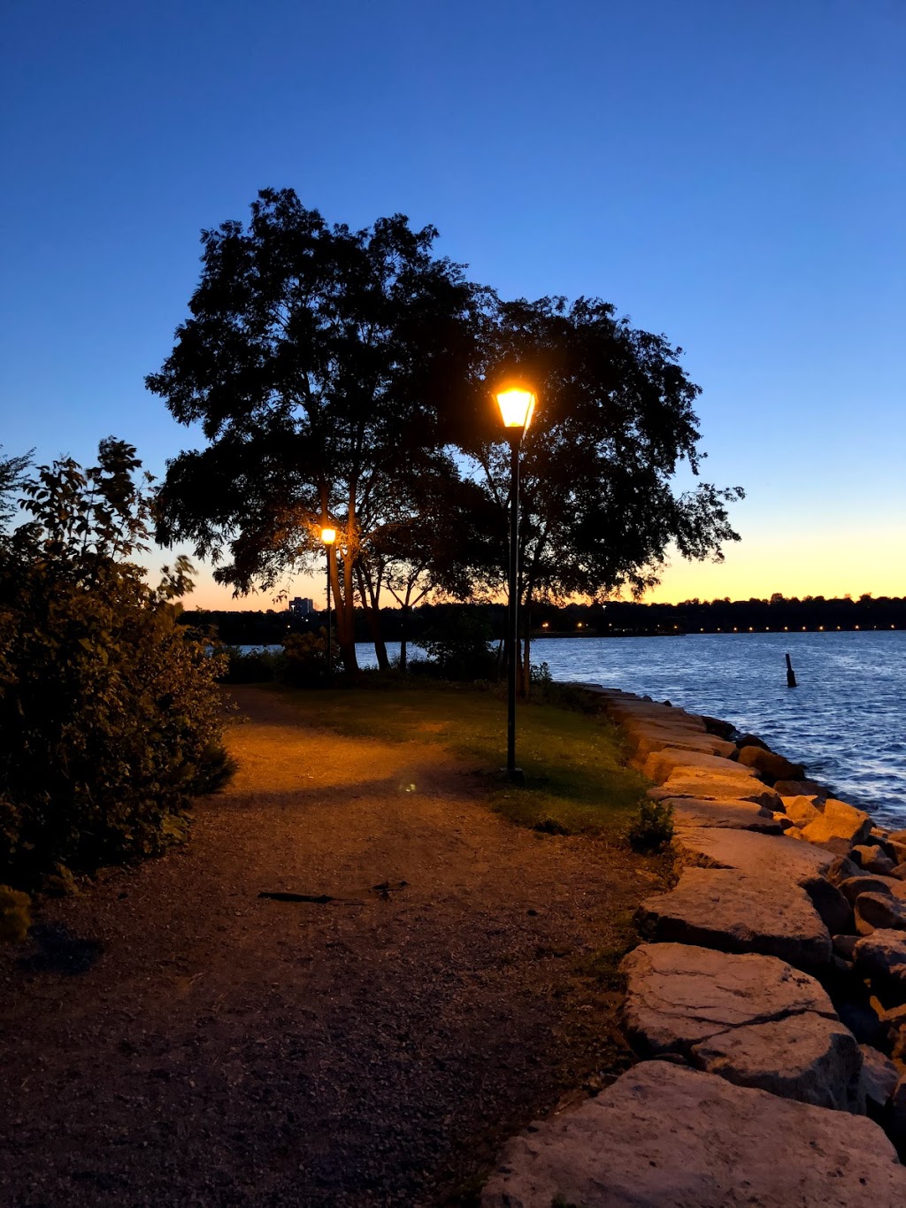 Hamilton Waterfront Trust | 47 Discovery Dr, Hamilton, ON L8L 8K4, Canada | Phone: (905) 523-4498