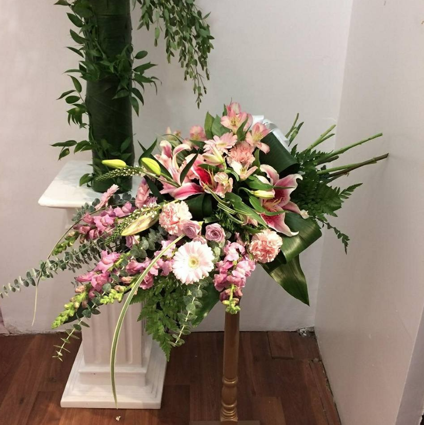 Westdale Florists | 1041 King St W, Hamilton, ON L8S 1L6, Canada | Phone: (905) 527-4127