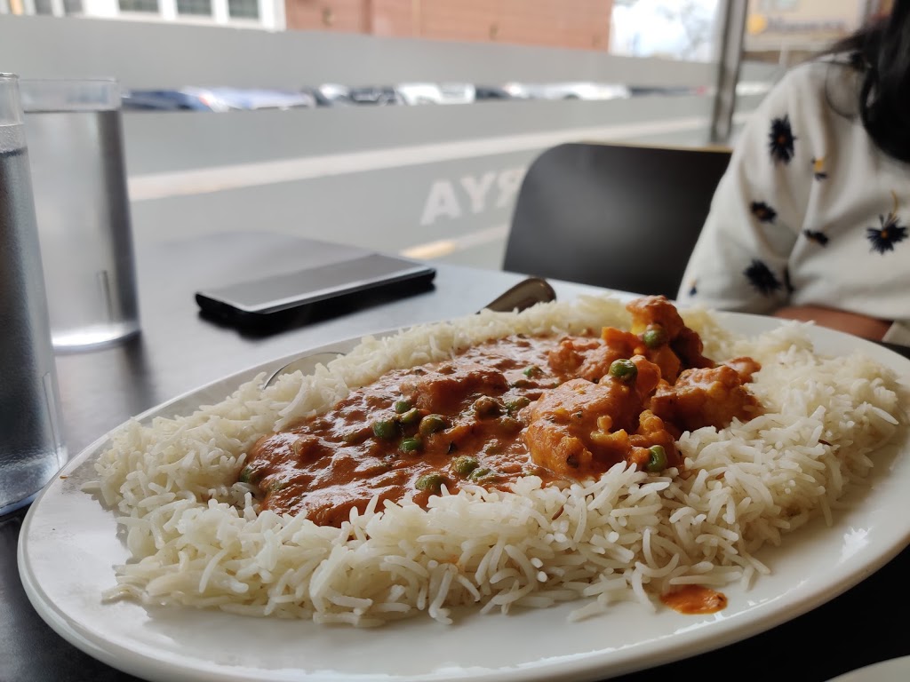 Maurya East Indian Roti (Etobicoke) | 2481 Lake Shore Blvd W, Etobicoke, ON M8V 1C5, Canada | Phone: (647) 748-6001