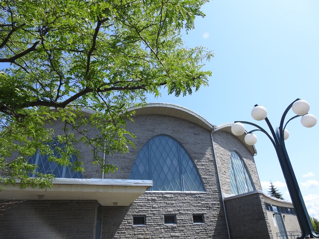 Église catholique Saint-Mathieu | 260 Avenue Louise, Montmagny, QC G5V 2H8, Canada | Phone: (418) 248-2121
