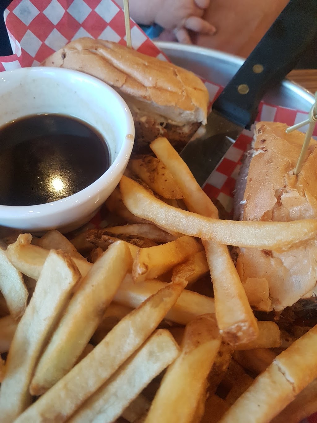 Chucks Roadhouse Bar & Grill | 245-265 King George Rd, Brantford, ON N3R 7N7, Canada | Phone: (519) 304-1237