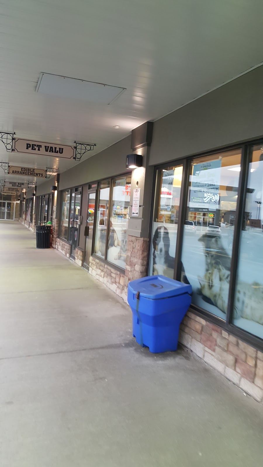 Pet Valu | 278 Lacewood Dr, Halifax, NS B3M 3N8, Canada | Phone: (902) 431-8665