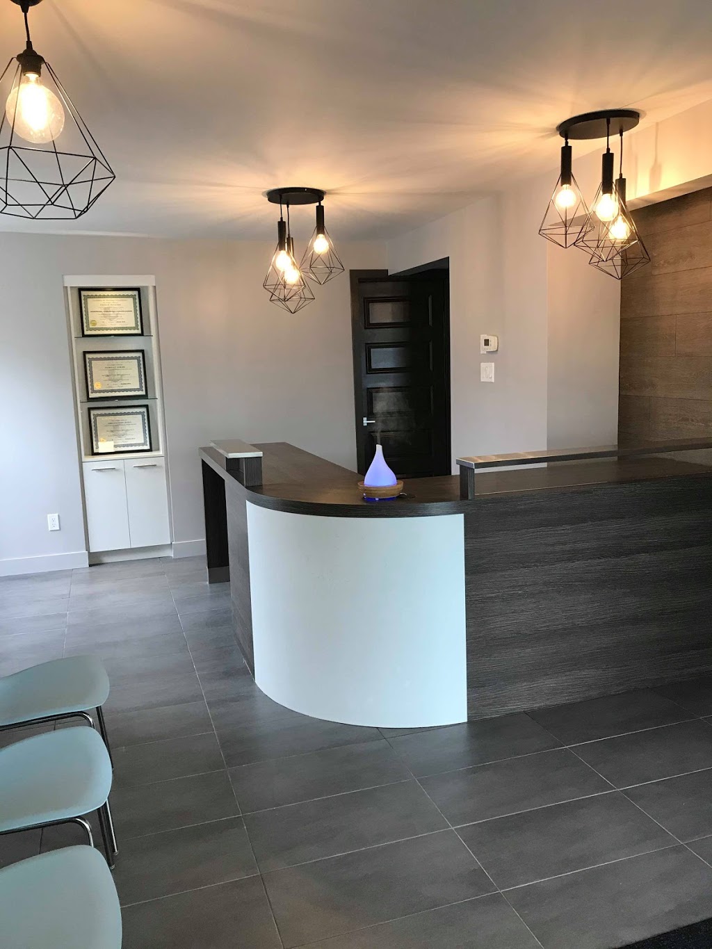Clinique Confort Masso/Kinésithérapie, Orthothérapie, Thérapie d | 746 Rue Saint-Pierre, Drummondville, QC J2C 3X1, Canada | Phone: (819) 313-2794