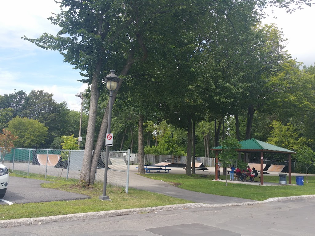Beaconsfield Skatepark | 1974 City Ln, Beaconsfield, QC H9W, Canada | Phone: (514) 428-4400