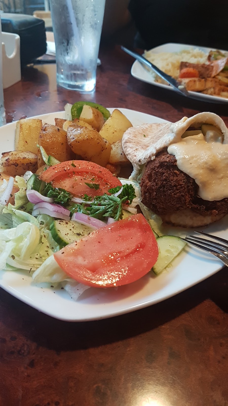 Zaras By The Lake | 2347 Lakeshore Rd W, Oakville, ON L6L 1H4, Canada | Phone: (905) 469-0004