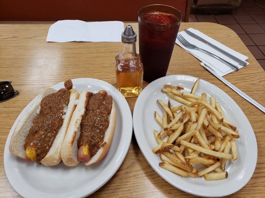 Louies Texas Red Hots | 3905 Southwestern Blvd, Orchard Park, NY 14127, USA | Phone: (716) 648-6200