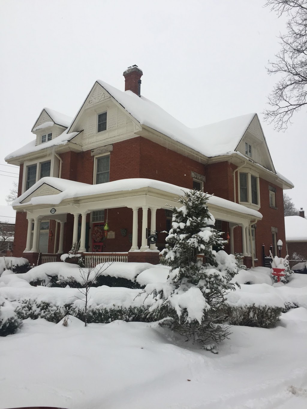Birmingham Manor Bed & Breakfast | 240 Birmingham St, Stratford, ON N5A 2T5, Canada | Phone: (519) 273-6545