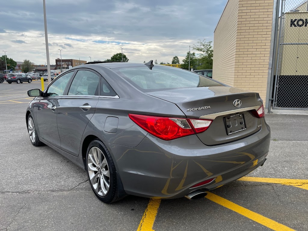 Class Auto Sales | 221 Boul. Albert Mondou, Saint-Eustache, QC J7R 7A7, Canada | Phone: (450) 277-7772