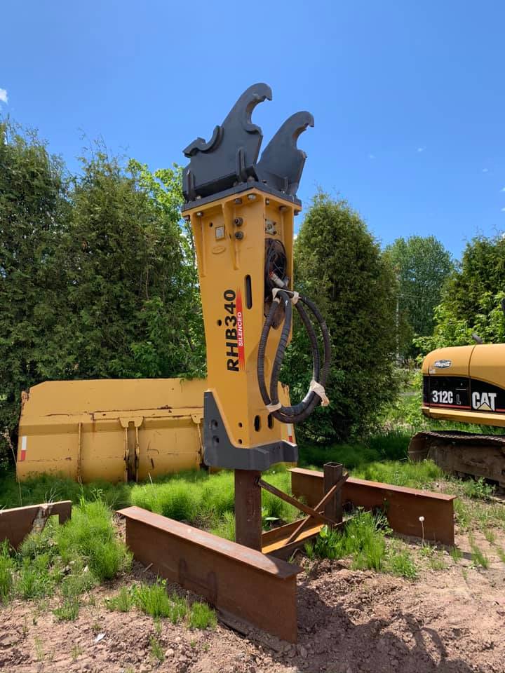Maxi-Quip | 586 10e rang Est, Sainte-Françoise, QC G0S 2N0, Canada | Phone: (819) 792-3303