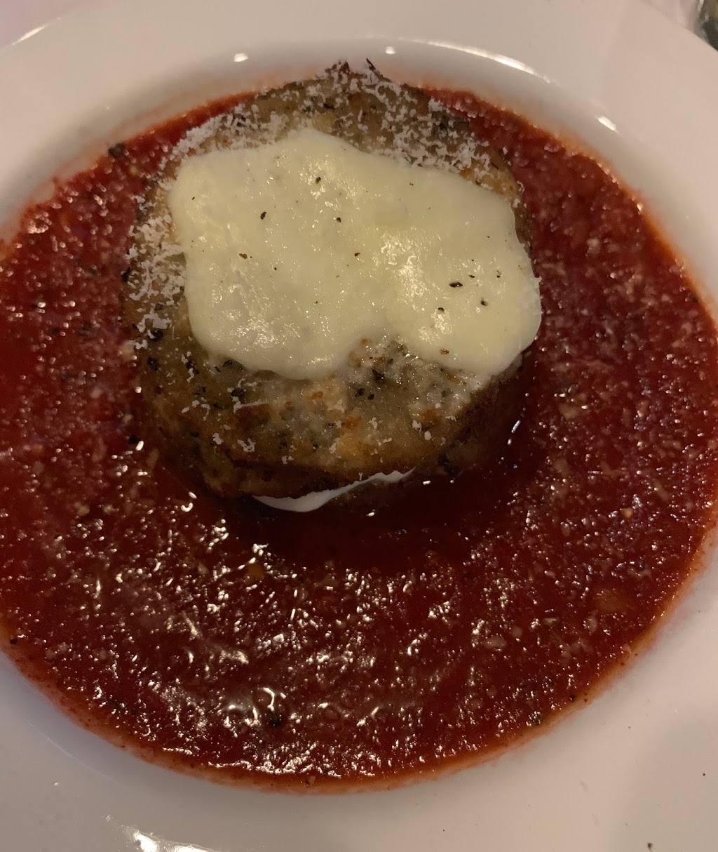 Di Salvos Bella Cucina | 2 James St, Parry Sound, ON P2A 1T2, Canada | Phone: (705) 746-4040