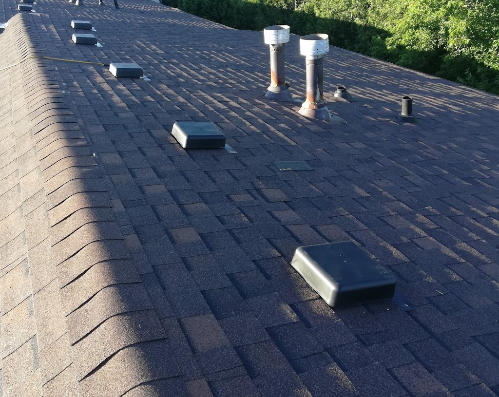 LC Roofing Inc. | 14 Debden Rd, Markham, ON L3R 6V6, Canada | Phone: (647) 835-7775