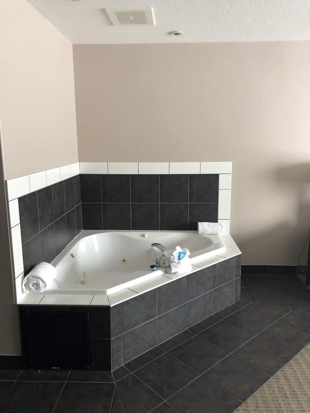 Stoney Nakoda Resort & Casino | 888 Nakoda Way, Kananaskis, AB T0L 1N0, Canada | Phone: (403) 881-2830