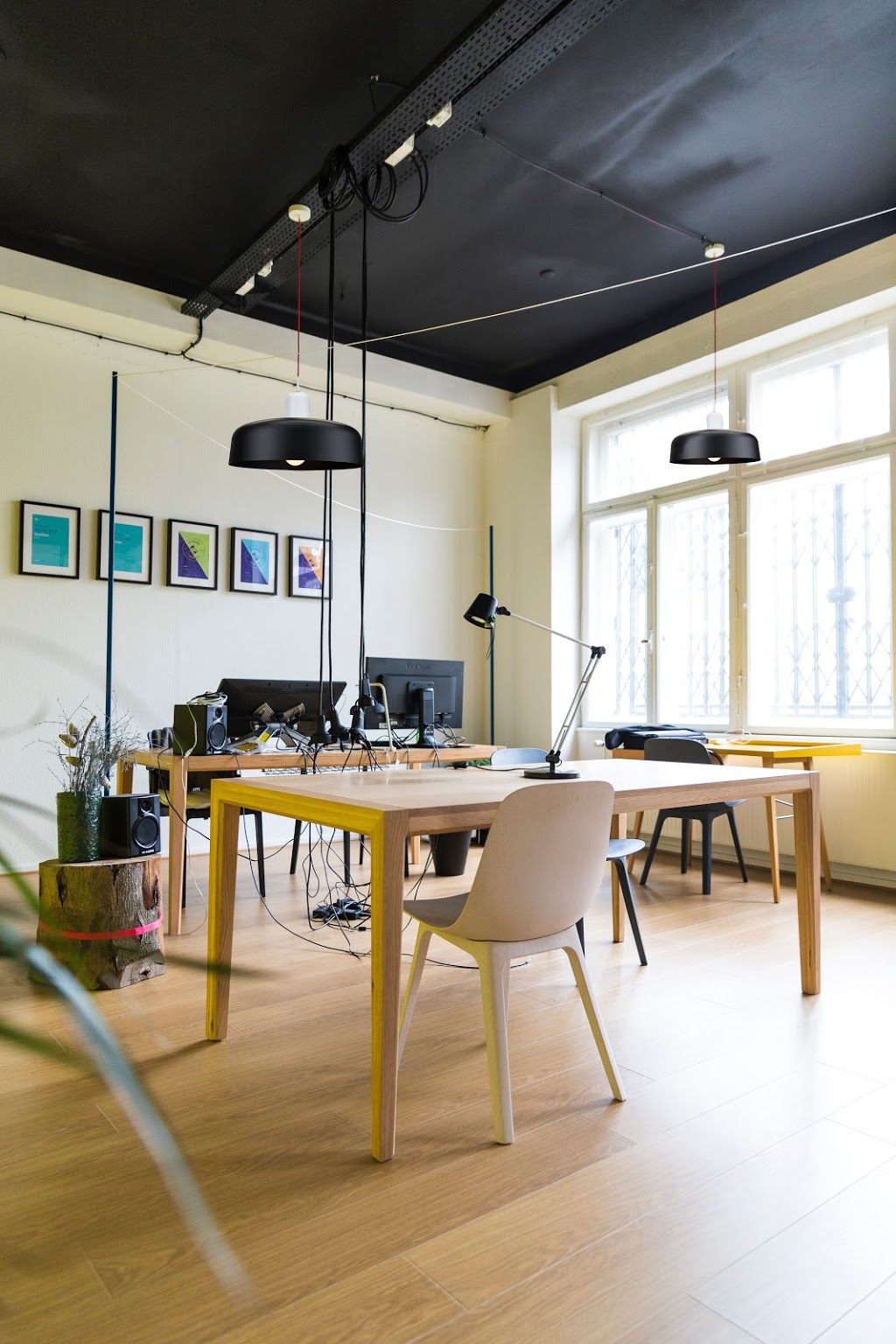 MIORA LUMINAIRE | 473 Rue Édouard, Granby, QC J2G 3Z4, Canada | Phone: (514) 622-1868