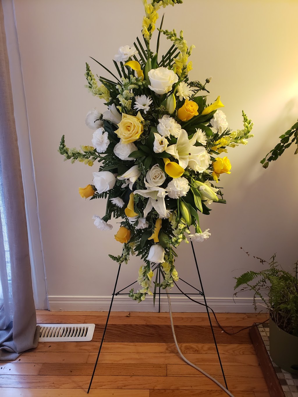 K L Floral Studio | 5014 Ada Blvd NW, Edmonton, AB T5W 4N2, Canada | Phone: (587) 921-8205