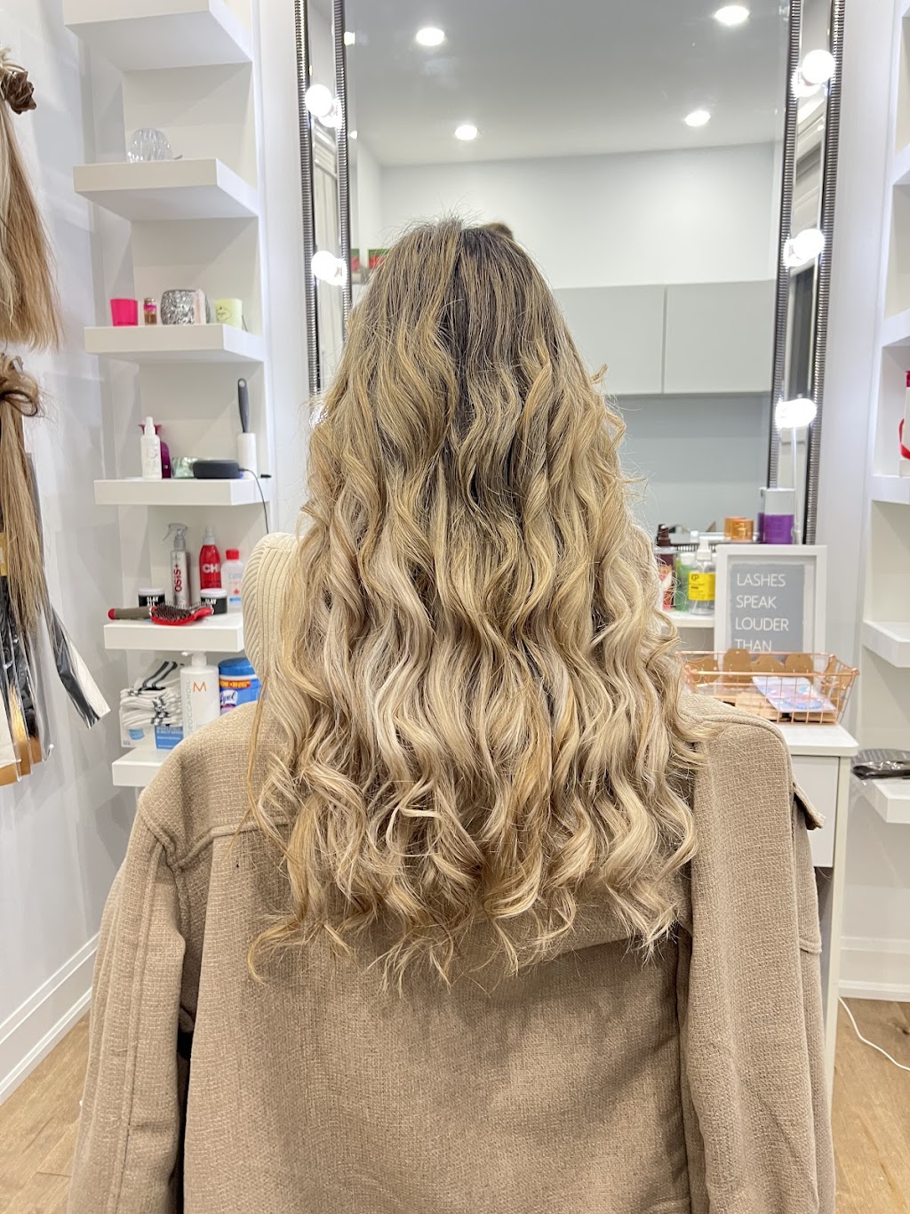 Stunning hair Extensions | 160 Cherryhurst Rd, Oakville, ON L6M 0W1, Canada | Phone: (416) 996-1490