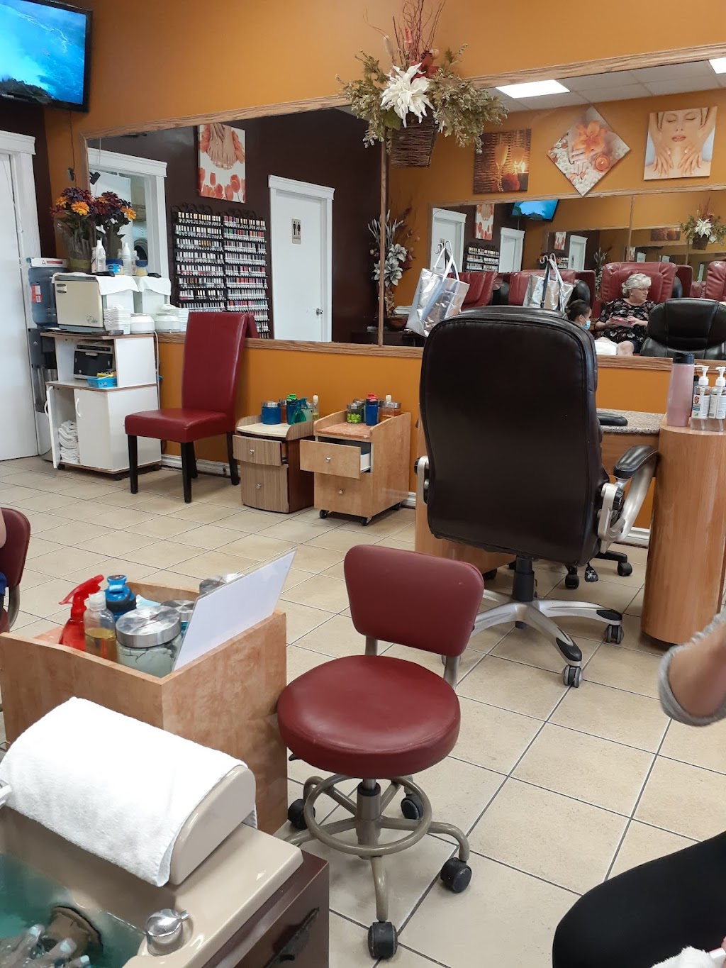 Cali Nails | 993 Fir St #84, Sherwood Park, AB T8A 4N5, Canada | Phone: (780) 416-8058