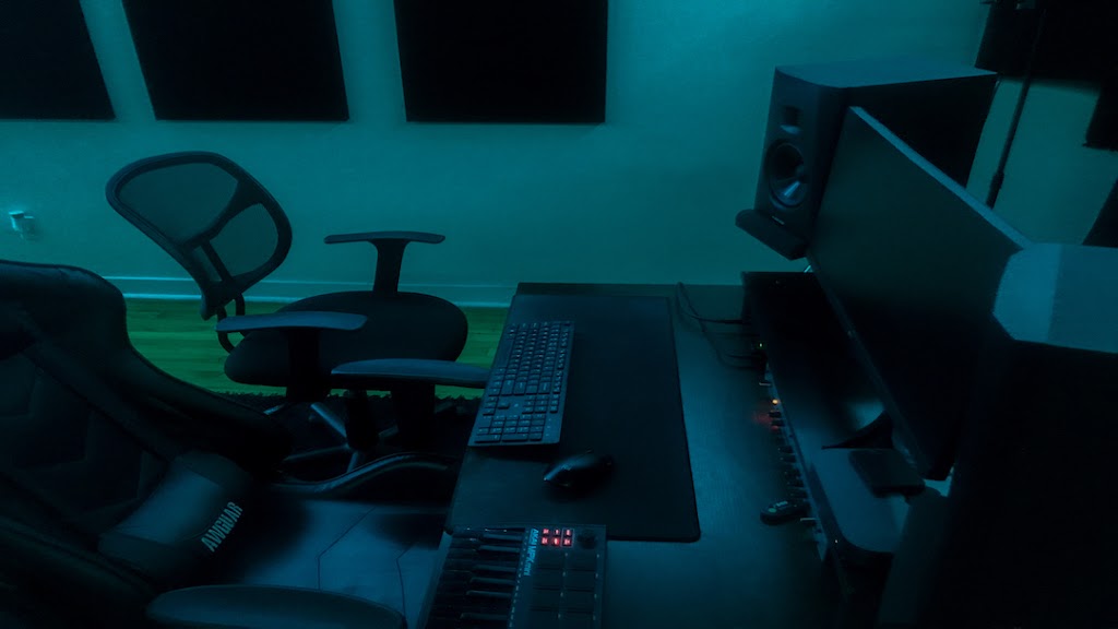 AKELA MUSIC | 10385 Boul. Saint-Laurent, Montréal, QC H3L 2P1, Canada | Phone: (438) 530-1259