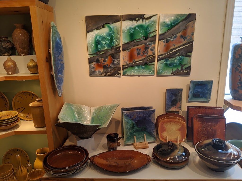 Poterie Mont-Tremblant | 914 Rue des Thuyas, Mont-Tremblant, QC J8E 2N6, Canada | Phone: (819) 429-6750
