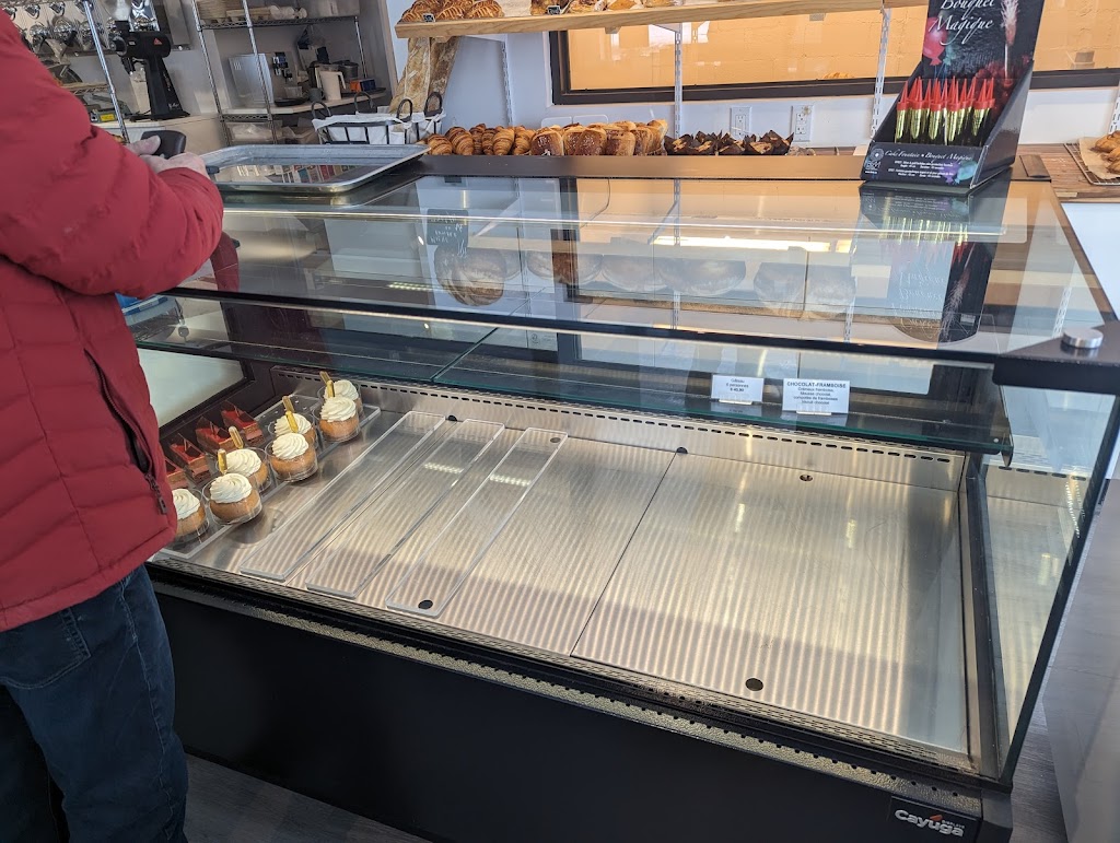 Délices de Bruxelles | 289 Bd Harwood, Vaudreuil-Dorion, QC J7V 1Y6, Canada | Phone: (450) 218-2010