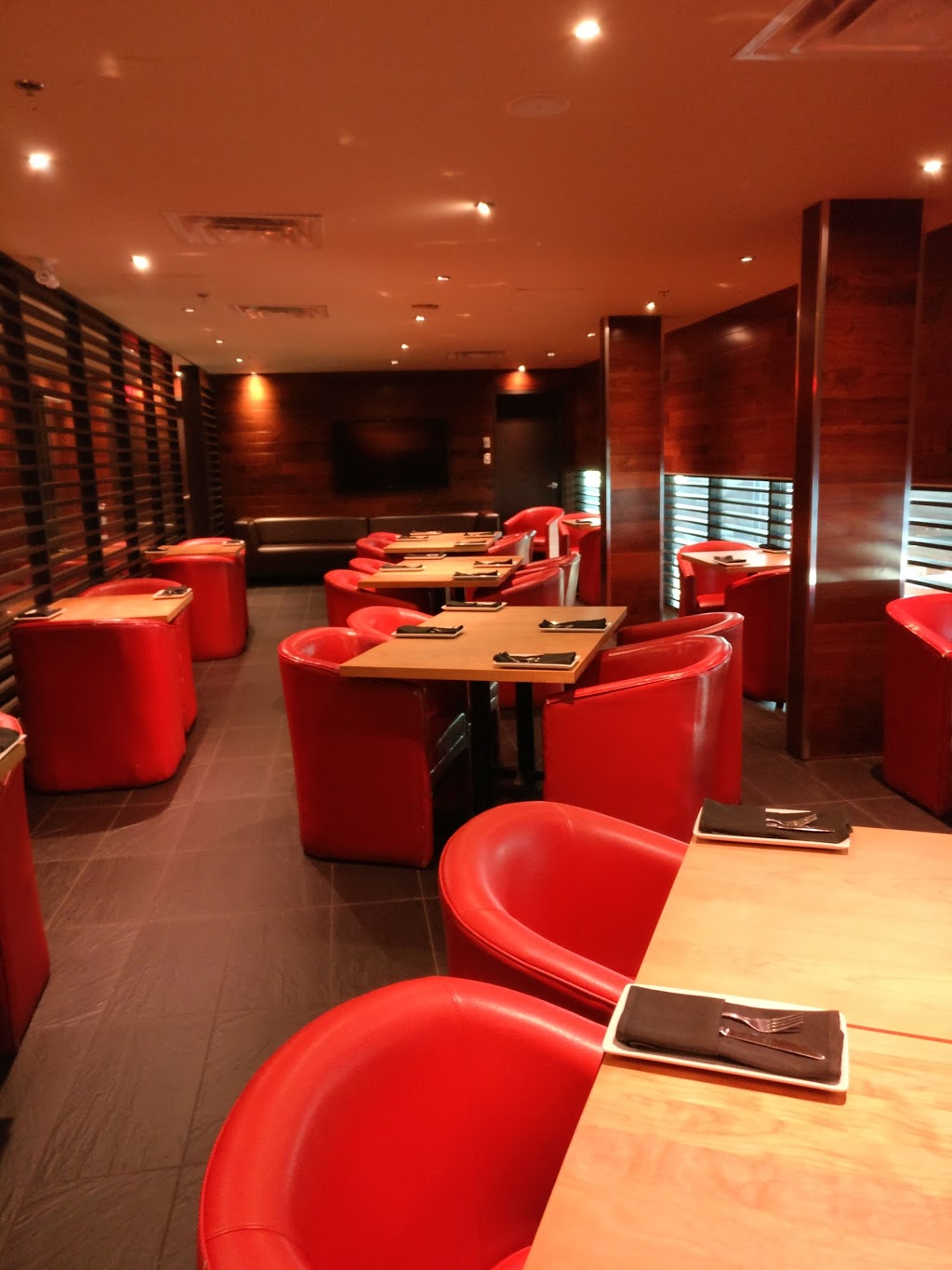 Houston Avenue Bar & Grill | 7 Boulevard Montclair, Gatineau, QC J8Y 2E2, Canada | Phone: (819) 771-0799