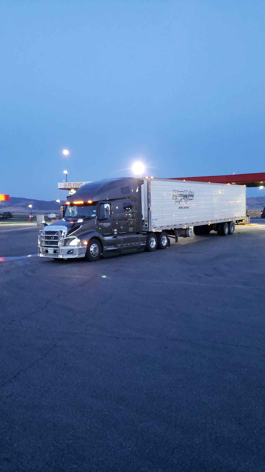 Run-Rite Freight Systems | 1249 Holmes Rd, West Saint Paul, MB R4A 7A7, Canada | Phone: (204) 697-5400