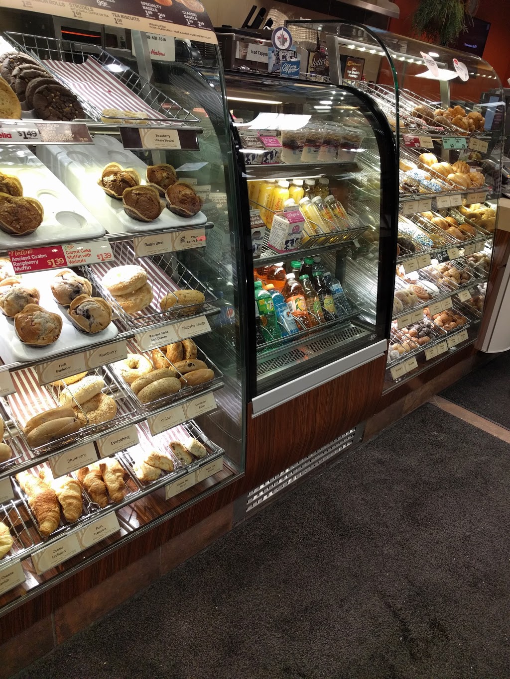 Tim Hortons | 1877 Portage Ave, Winnipeg, MB R3J 0H3, Canada | Phone: (204) 831-8141