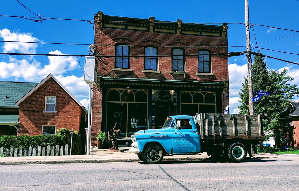 Simple Grain Brewery | 2565 Ch. Old Montréal Rd, Cumberland, ON K4C 1A1, Canada | Phone: (613) 791-4105