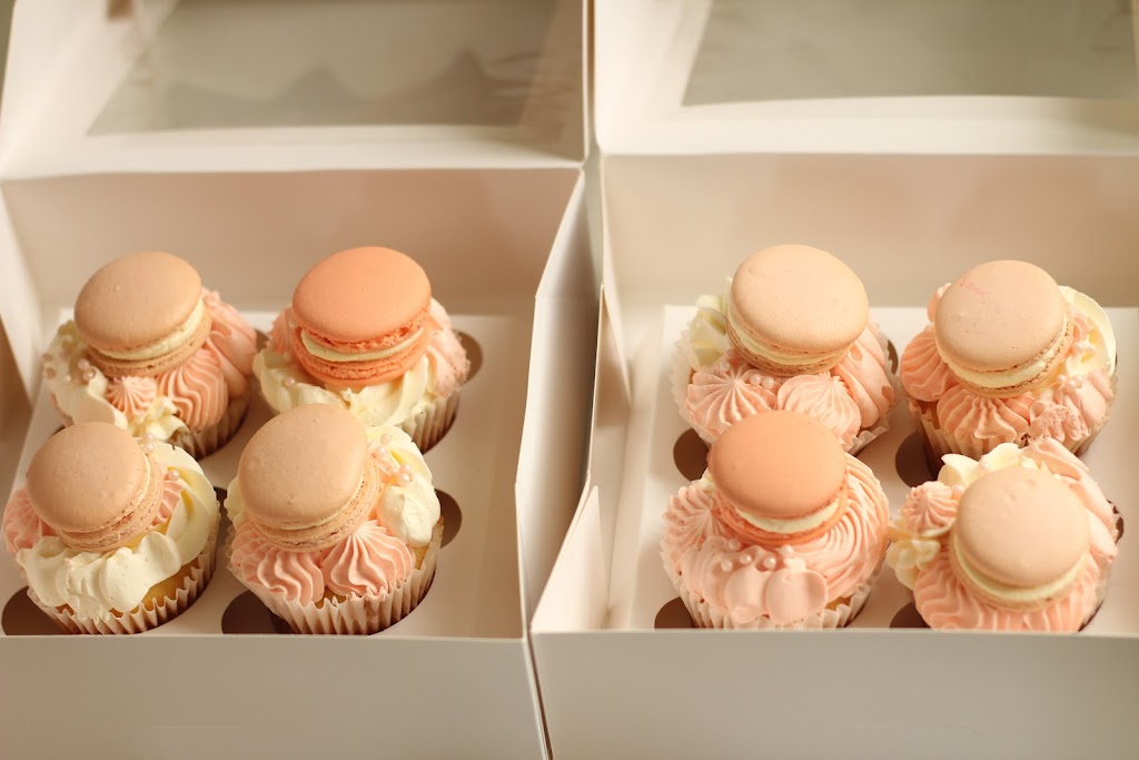 Patisserie Gourmets Crafts (Pre Orders Only) | 140 Rue des Hirondelles, La Prairie, QC J5R 5K4, Canada | Phone: (438) 995-5564