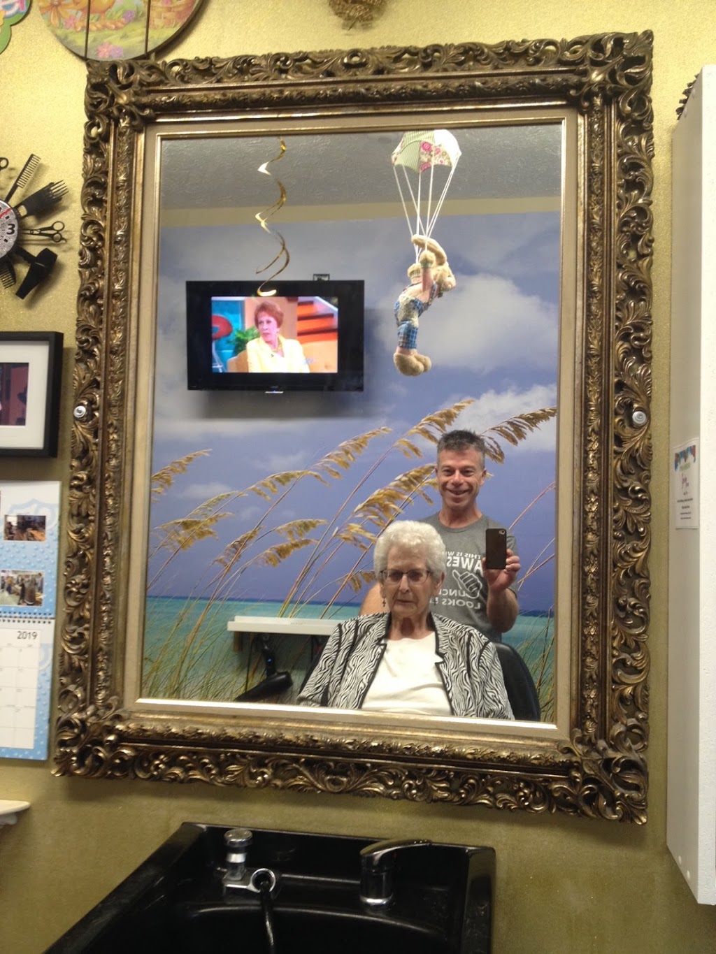 Tiveron Park Manor Hair Studio | 24 King St, Tiverton, ON N0G 2T0, Canada | Phone: (519) 386-0000