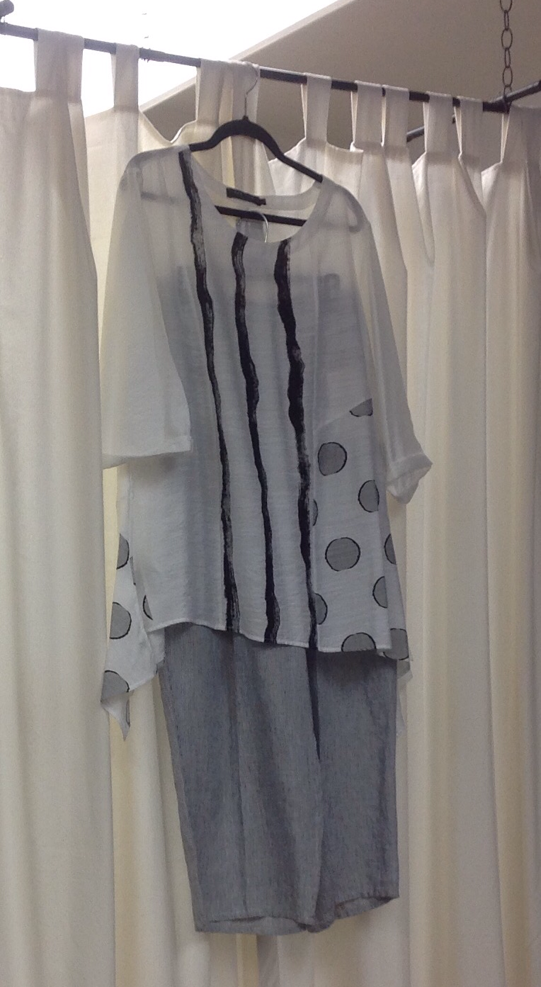 chez Maggay Fashion Collections | Suite Six, The Granary, 41, John St, Port Hope, ON L1A 2Z3, Canada | Phone: (905) 885-5629