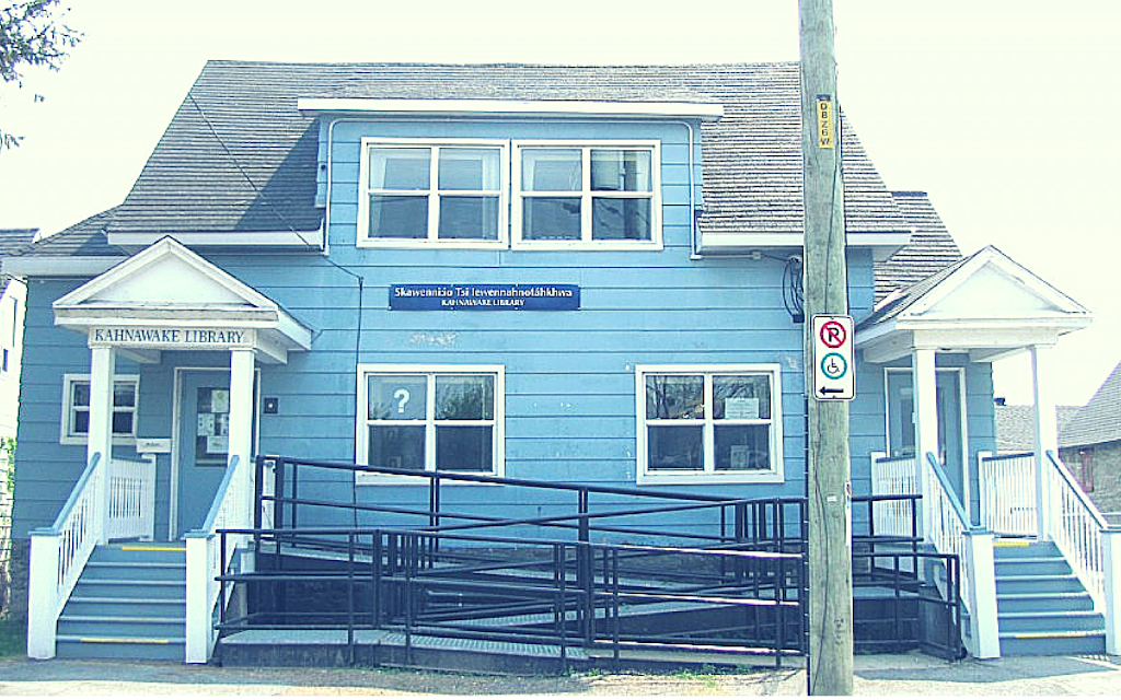 Skawenniio Tsi Iewennahnotahkhwa - Kahnawake Library | 68 Old Malone Hwy, Kahnawake, QC J0L 1B0, Canada